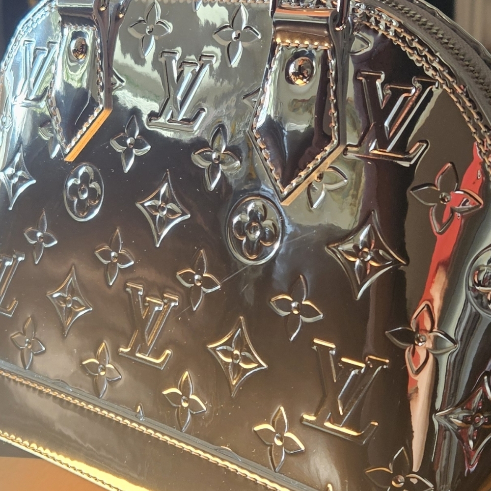 Louis Vuitton ALMA BB Silver Miroir New & Rare - Picture 3 of 16